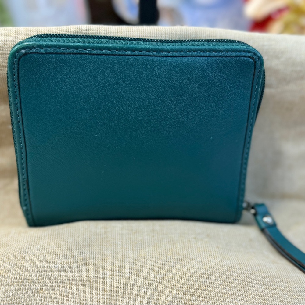 Coach Daisy Leather Medium Zip Around Wallet - Picture 2 of 9